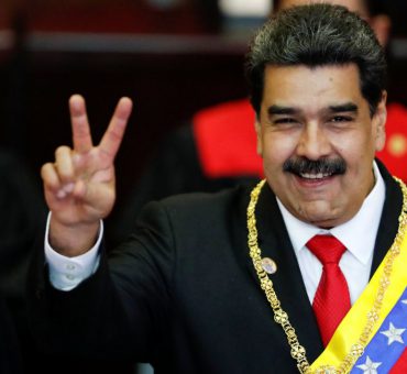 Maduro juega al status quo